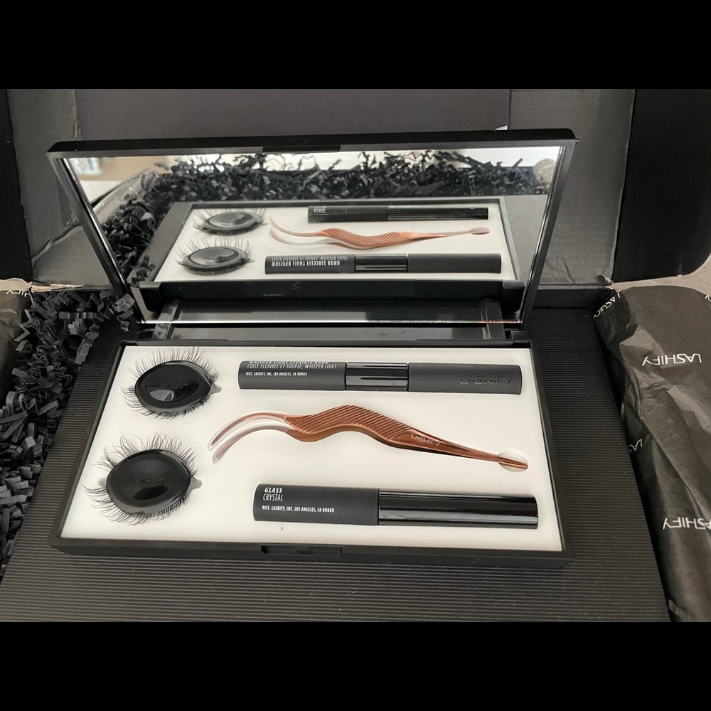 Lashify Control Kit and 3 Additional Lashes